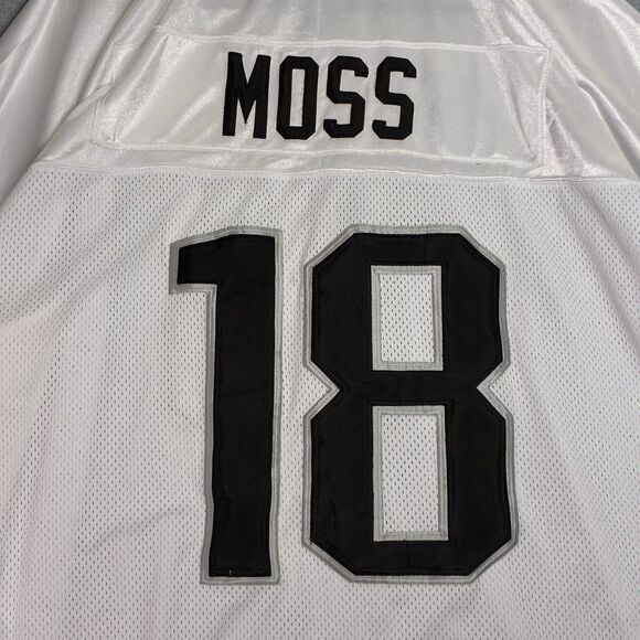 Randy Moss #18 Oakland Raiders Reebok NFL On Field Jersey Men’s 56 White NWT 2XL - Picture 9 of 9